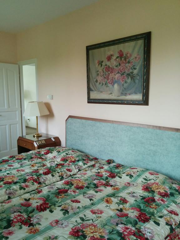 Hôtel Zoldhaz Bio Panzio à Gyenesdiás Extérieur photo