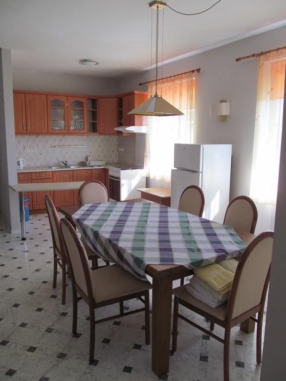 Hôtel Zoldhaz Bio Panzio à Gyenesdiás Extérieur photo
